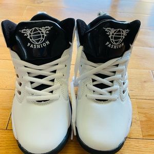 Air Jordan size 5.5 youth brand new